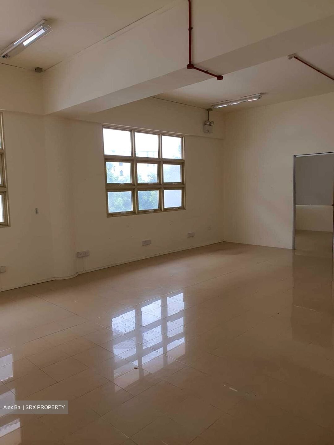 Kew Sian King (D18), Office #456708301